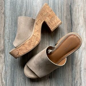 Like New Target Platform Mule Heels